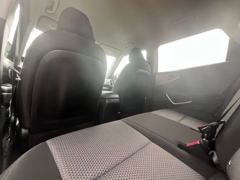 Used 2025 Kia Soul LX w/ LX Technology Package FWD image 16