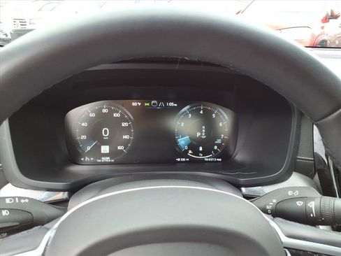 Certified 2022 Volvo S60 B5 R-Design image 18