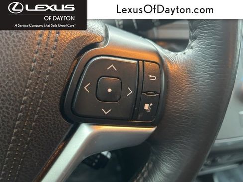 Used 2016 Toyota Sienna L image 22