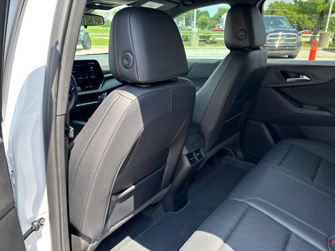 Used 2025 Chevrolet Equinox RS w/ Convenience Package III AWD/4WD image 42