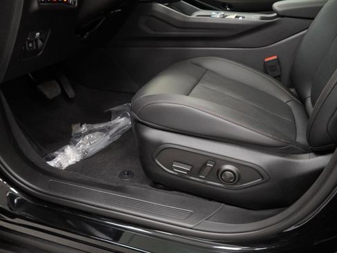 New 2026 Jeep Cherokee Overland image 29