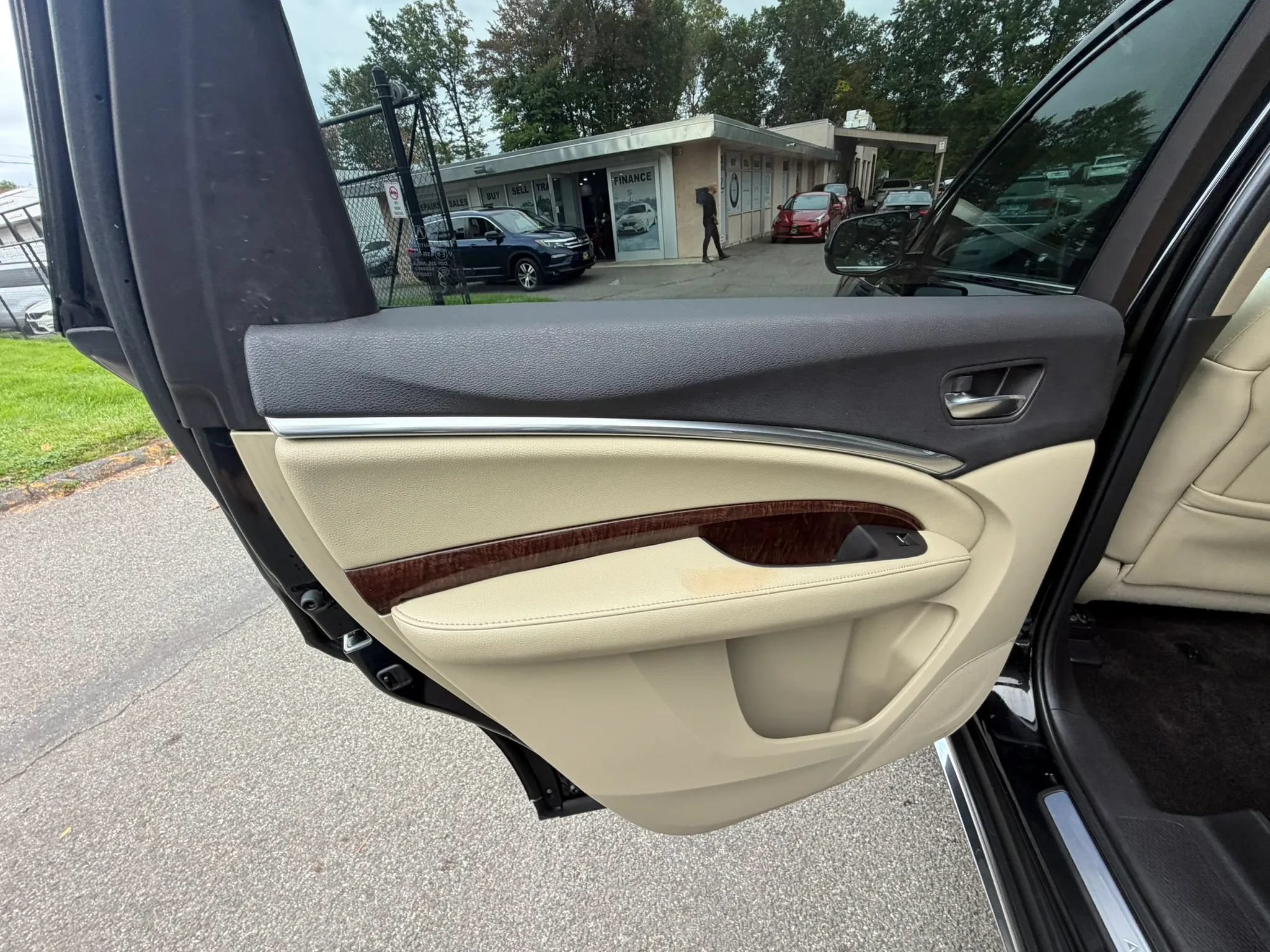 Used 2017 Acura MDX SH-AWD image 20