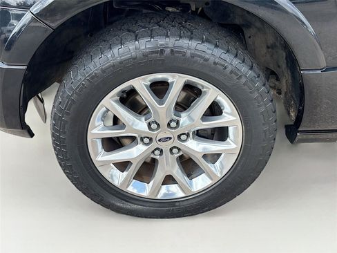 Used 2017 Ford Expedition Limited w/ Equipment Group 301A RWD image 34
