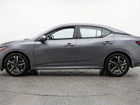 Used 2025 Nissan Sentra SV FWD image 5