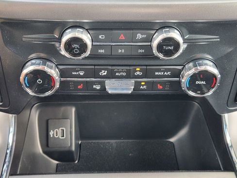 New 2026 Ford F150 XLT w/ Equipment Group 302A MID AWD/4WD image 18