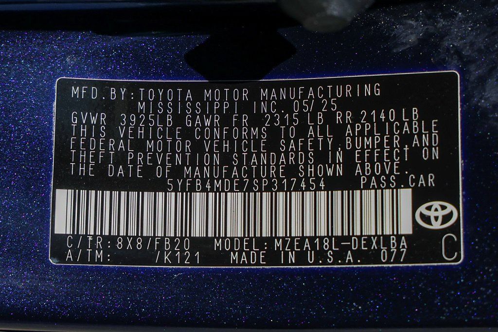 Used 2025 Toyota Corolla LE FWD image 34
