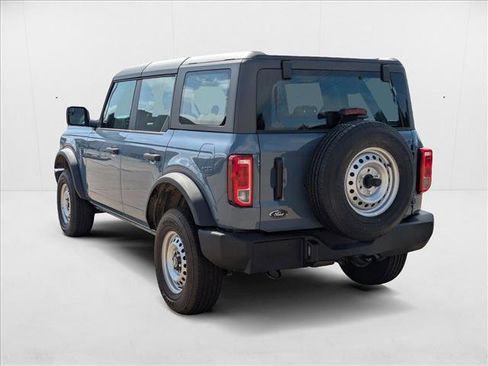 New 2025 Ford Bronco 4-Door image 9