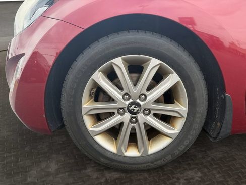 Used 2015 Hyundai Elantra SE w/ Option Group 02 FWD image 9