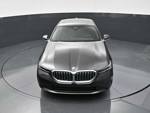 New 2026 BMW 530i w/ Convenience Package RWD image 18