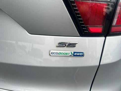 Used 2017 Ford Escape SE AWD/4WD image 18