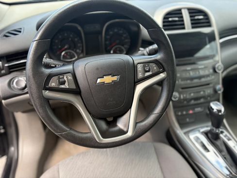 Used 2013 Chevrolet Malibu LS w/ Protection Package FWD image 18