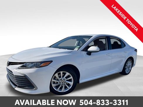 Used 2024 Toyota Camry LE image 1