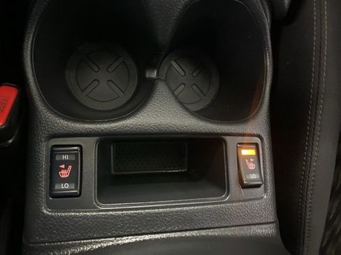 Used 2020 Nissan Rogue SV AWD/4WD image 25