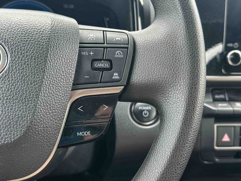 Used 2025 Toyota Camry LE image 26