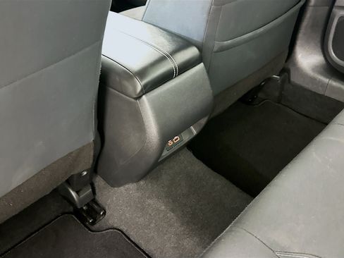Used 2025 Nissan Altima 2.5 SV FWD image 27