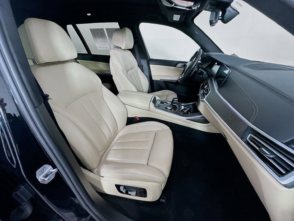 Used 2022 BMW X7 xDrive40i w/ Premium Package AWD/4WD image 37