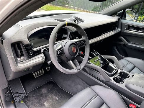Used 2026 Porsche Cayenne Turbo GT AWD/4WD image 12