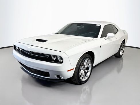 Used 2022 Dodge Challenger GT RWD image 4