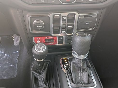 New 2026 Jeep Gladiator Mojave AWD/4WD image 19