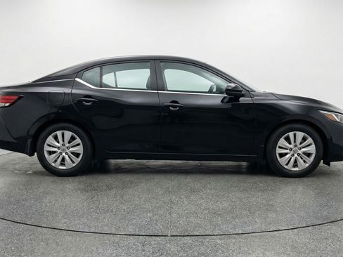Used 2025 Nissan Sentra S FWD image 11