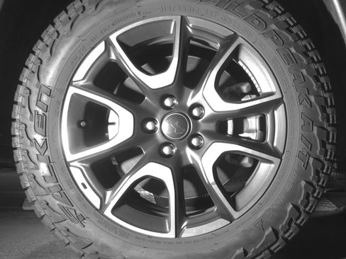 Used 2025 Jeep Compass Trailhawk AWD/4WD image 13