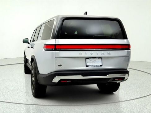 Used 2025 Rivian R1S Adventure AWD/4WD image 6