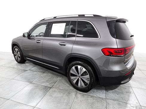 Used 2023 Mercedes-Benz EQB 300 4MATIC w/ Exclusive Package image 4