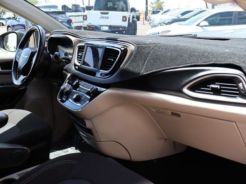 Used 2021 Chrysler Voyager LX w/ Cold Weather Group FWD image 35
