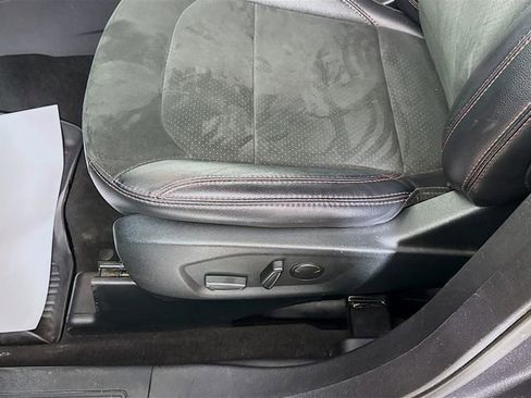 Used 2019 Ford Explorer XLT w/ XLT Sport Appearance Package AWD/4WD image 21