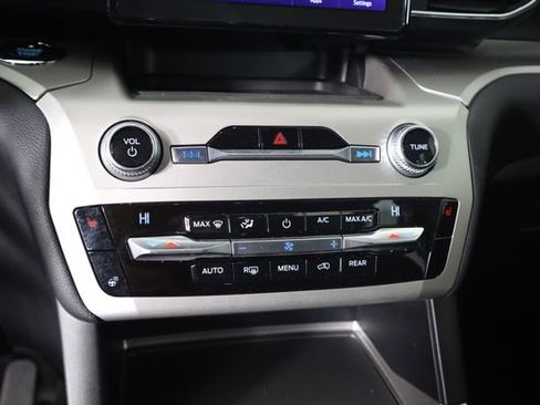 Certified 2020 Ford Explorer XLT w/ Equipment Group 202A AWD/4WD image 42