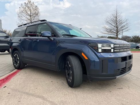 Used 2025 Hyundai Santa Fe SEL image 4