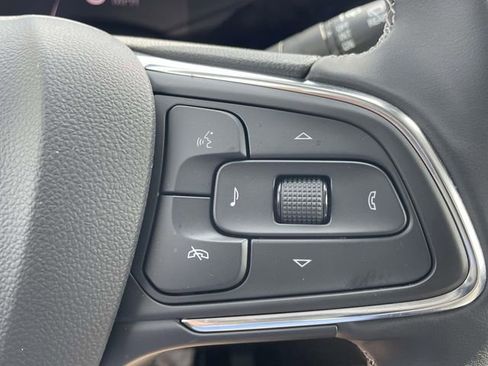 Certified 2025 Buick Encore GX Preferred w/ Comfort Package FWD image 19