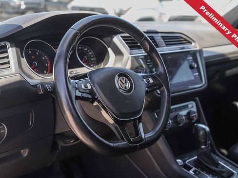 Used 2019 Volkswagen Tiguan SE FWD image 17