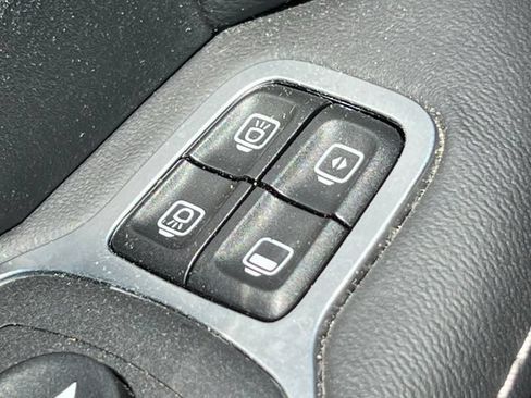 Used 2024 RAM 3500 Limited AWD/4WD image 19