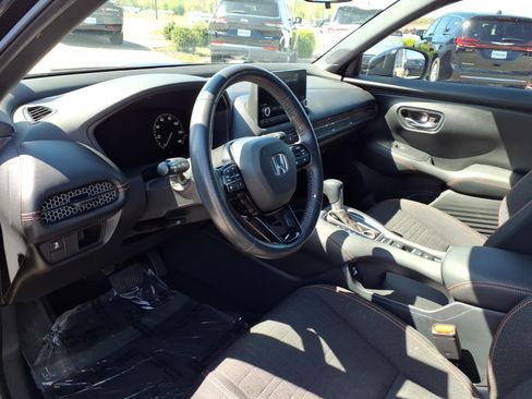 Used 2023 Honda HR-V Sport image 6