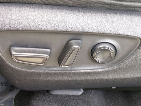 Used 2021 Toyota RAV4 XLE image 12