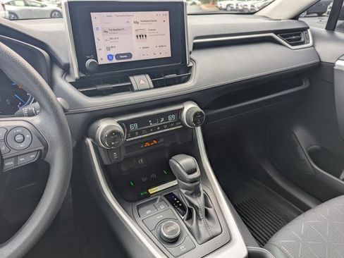 Used 2024 Toyota RAV4 XLE image 24