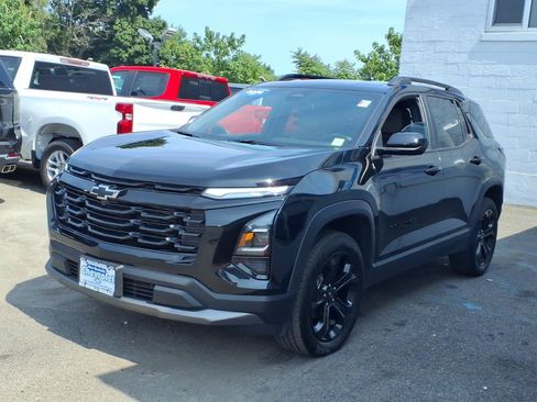 Certified 2025 Chevrolet Equinox LT w/ Convenience Package II AWD/4WD image 3