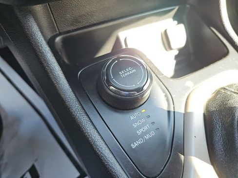 Used 2017 Jeep Cherokee Limited image 22