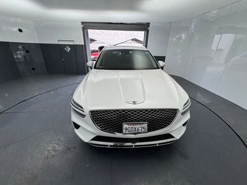 Used 2023 Genesis GV70 2.5T w/ Select Package image 8