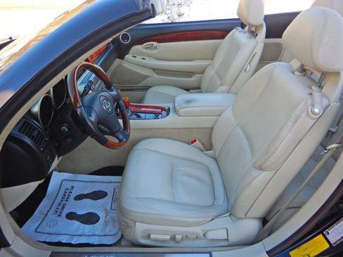 Used 2009 Lexus SC 430 Convertible image 13