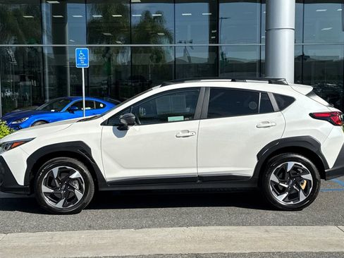 Certified 2025 Subaru Crosstrek 2.5i Limited w/ Crosstrek Mirror Package image 9