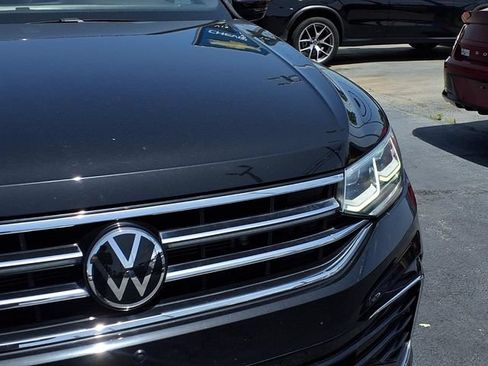 Used 2023 Volkswagen Tiguan SEL R-Line AWD/4WD image 21