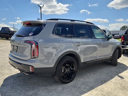 Used 2025 Kia Telluride EX X-Line AWD/4WD image 4