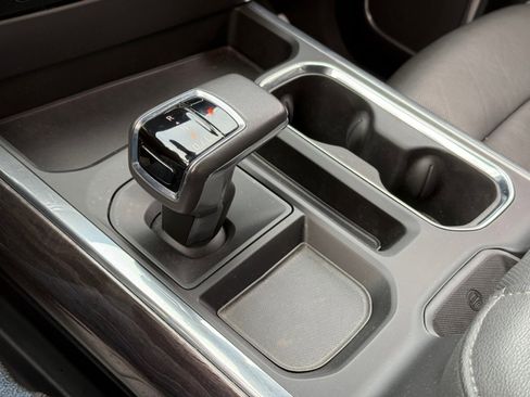 Used 2022 Chevrolet Silverado 1500 LTZ image 29