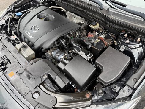 Used 2018 MAZDA MAZDA3 Sport image 32