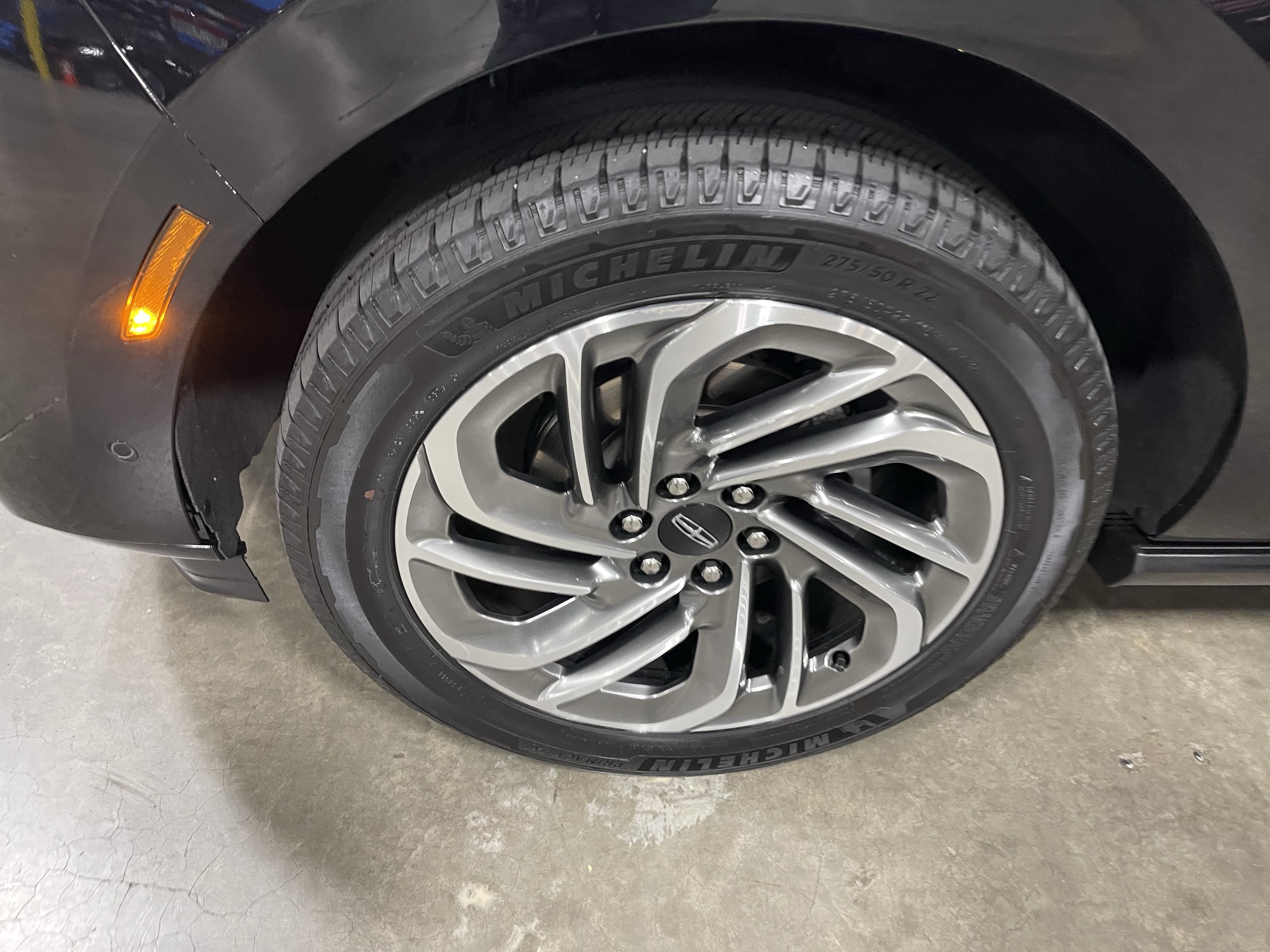 Used 2025 Lincoln Navigator Reserve AWD/4WD image 9