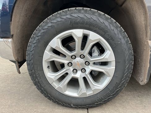 Used 2022 Chevrolet Silverado 1500 LTZ w/ LTZ Premium Package image 8