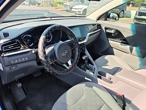 Used 2020 Kia Niro LXS FWD image 24