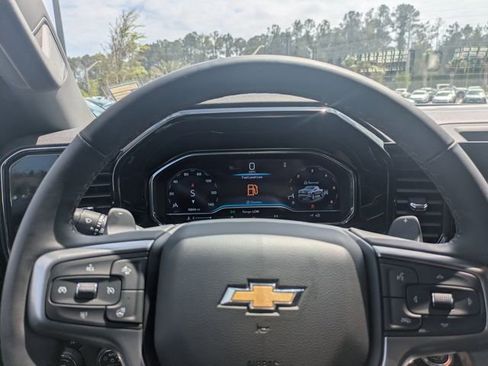 Used 2025 Chevrolet Silverado 1500 LTZ AWD/4WD image 26